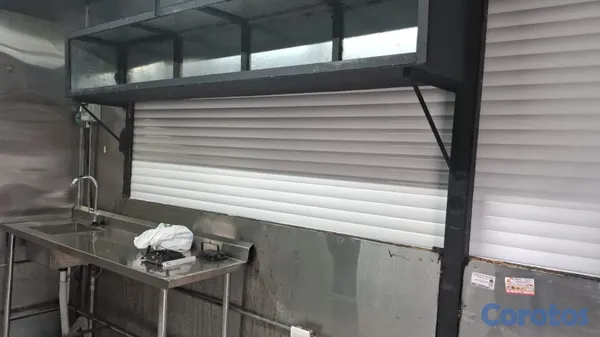 oficinas y locales comerciales - ALQUILER FOOD TRUCK  EN PLAZA COMERCIAL " BELLA VISTA" 5