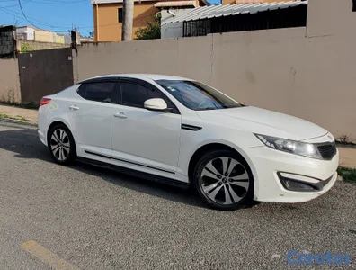 Kia k5 color original blanco 