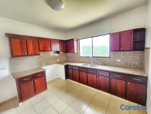 casas - CASA RENTA CERRO HERMOSO CON ESPACIOSO PATIO SANTI 9