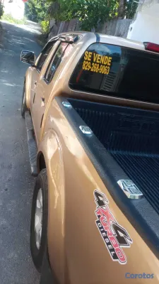 jeepetas y camionetas - Se vende nizzan navara 2009 en perfecto estado 3