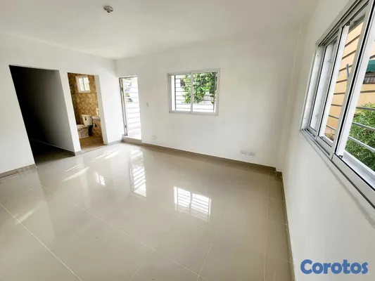casas - CASA EN ALQUILER  en  Segundo Nivel próx. Avenida  19