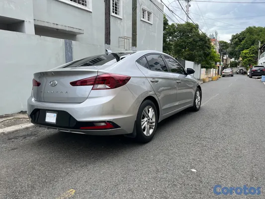 carros - Hyundai Elantra 2020 13