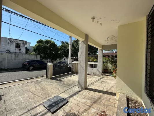 casas - casa de dos niveles 5 habitaciones en Miramar en us 385,000 10