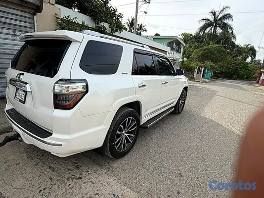 jeepetas y camionetas - 🔥 TOYOTA 4RUNNER LIMITED 2017 4X4 🔥 La SUV que lo  9
