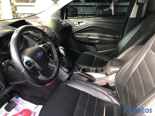jeepetas y camionetas - 2014 Ford Escape 4x4 Motor 2.0 3