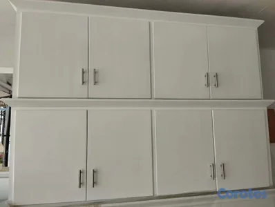 Gabinete en madera hidrofuga, blanco de pared 