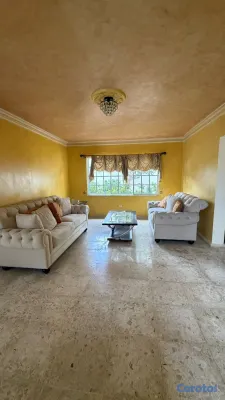 casas - 10.	Casa en Baní | 3 Habitaciones, 4 Baños y Piscina Privada 9