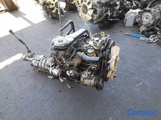 repuestos - Se vende motor Toyota 22R completo — reconocido por su durabilidad y rendimiento 2