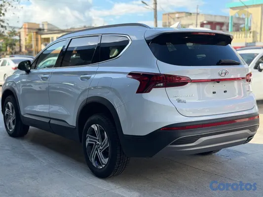 jeepetas y camionetas - Hyundai santa fe 2023 recién importada  3