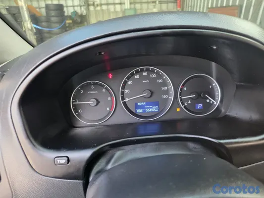 jeepetas y camionetas - HYUNDAI GRAND STAREX 2021 RECIEN IMPORTADA ESTA EN 10