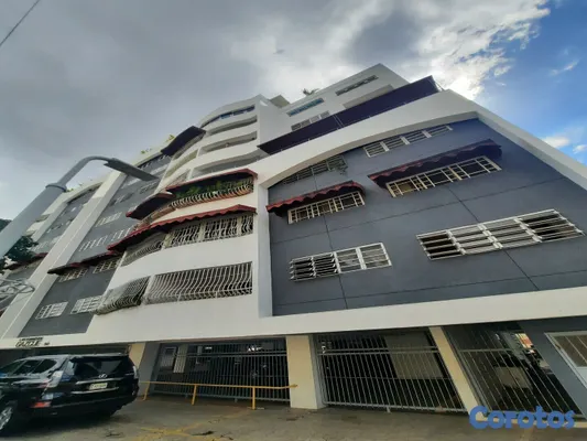 apartamentos -  Apartamento en tercer nivel con,161.02 metros cuadrados, en el centro de Gazcue 6