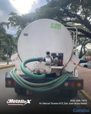 camiones y vehiculos pesados - Se Vende Camión Tanque Freightliner 4