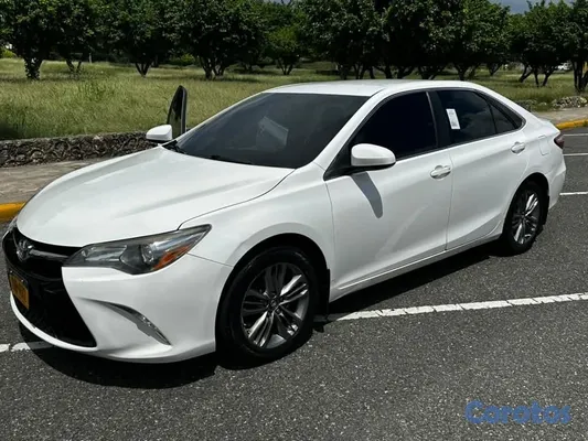 carros - Toyota Camry SE 2017 3