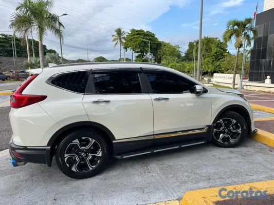 jeepetas y camionetas - Honda crv touring 2017 6