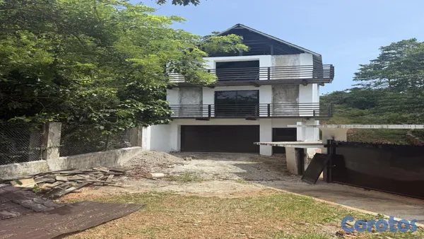 solares y terrenos - Terreno de Alto Valor en Cosón: 1,312 m² Vista al Mar y Mejora de 3 Niveles 3