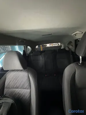 jeepetas y camionetas - Kia Seltos 2024 semi nueva RD$1.5 6
