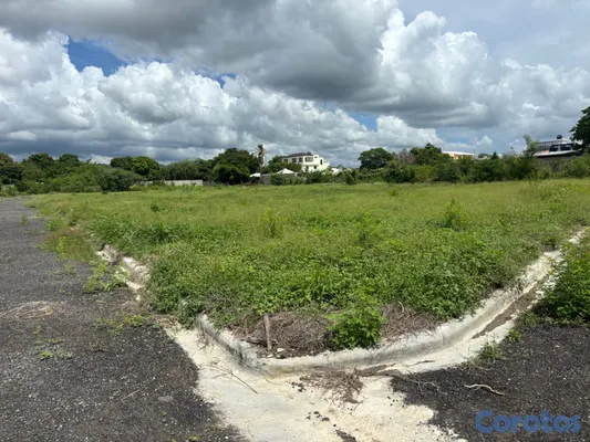 solares y terrenos - Solares de 300 m² en Residencial Andrea, Baní | In 5