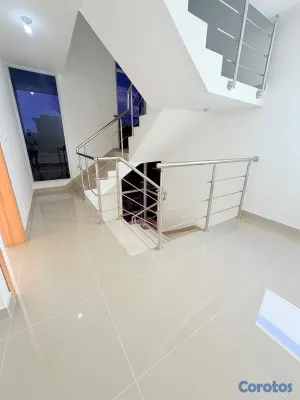 casas - Autopista de San Isidro, Brisa Oriental
🏡 Casa de 2 niveles + acceso al techo 11