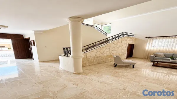 casas - Casa de dos niveles en venta en Las Praderas, residencial cerrado - US$670,000 6
