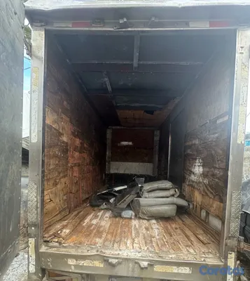 camiones y vehiculos pesados - VENDO FURGÓN DE CARGA SECA PARA CAMIÓN DAIHATSU  4