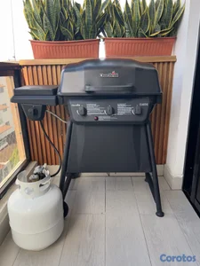 BBQ a gas Char-Broil Classic + tanque de Gas y set