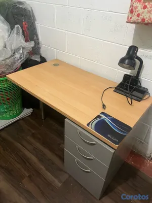 articulos de oficina - Escritorio y sillon 2