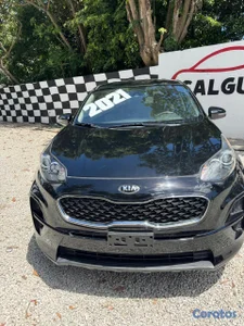 SE VENDE KIA SPORTAGE LX 2021 CLEAN CAR FAX 
