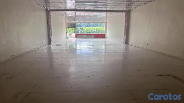 oficinas y locales comerciales - Local Comercial en Alquiler en Renacimiento 4