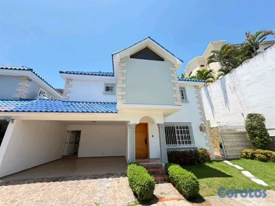 CASA EN ARROYO HONDO – COMPLEJO PRIVADO DE SOLO 4 CASAS