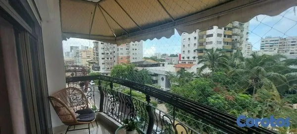 apartamentos - Apartamento remodelado en venta (225mts2) de 3 habitaciones  en Bella Vista Sur 2