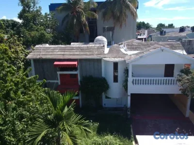 Casa de 4 Habitaciones en Alquiler en Herrera con 7 Parqueos