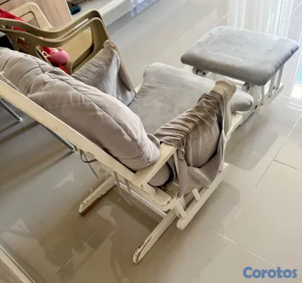 muebles - Mecedora de Lactancia con Colocapiés 2