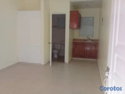 APARTAMENTO-ESTUDIO EN ALQUILER EN LA FERIA . AV. 