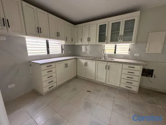 casas - Casa de 2 niveles en venta en Villa Aura 8