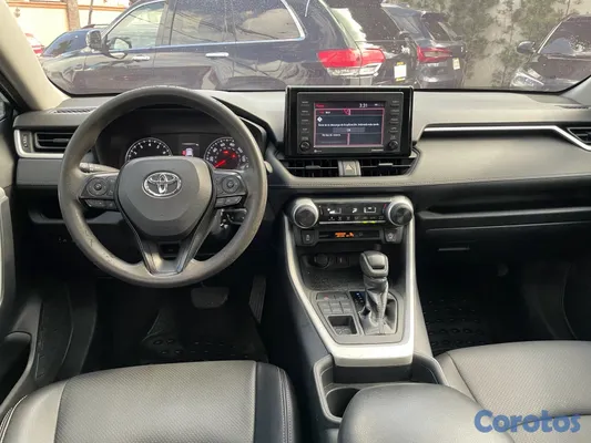 jeepetas y camionetas - Toyota Rav4 LE 2020 6