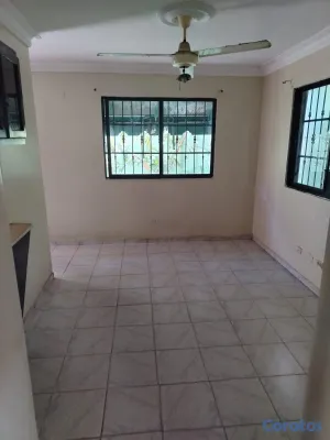 casas - la casa está en excelente condiciónes.  12