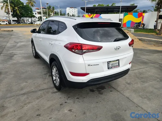 jeepetas y camionetas - hyundai Tucson 2017 doch 2