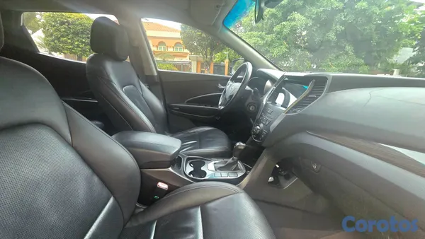 jeepetas y camionetas - Hyundai Santa Fe Excelentes Condiciones 6