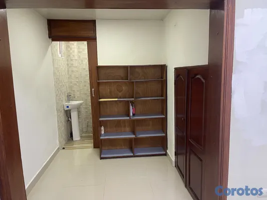 oficinas y locales comerciales - Alquilo local comercial en Gascue 5