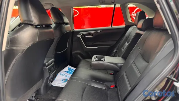 jeepetas y camionetas - 2023 Toyota RAV4 XLE plus 
financiamiento disponible  4