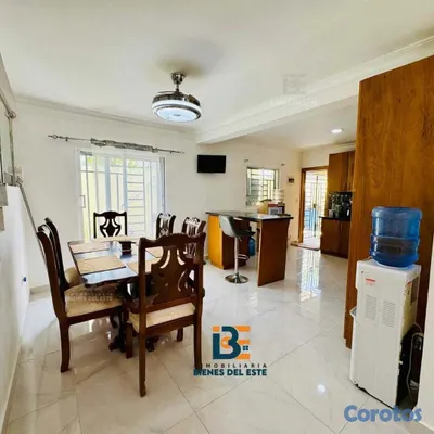 casas - Vendo moderna Vivienda de Tres niveles con cuatro  4