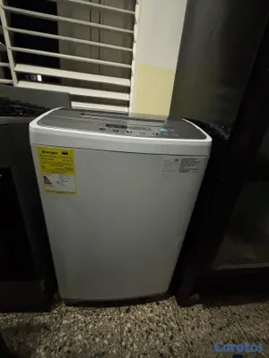electrodomesticos - SÉ VENDE LAVADORA WHIRPOOL CON UN MES DE USO  6