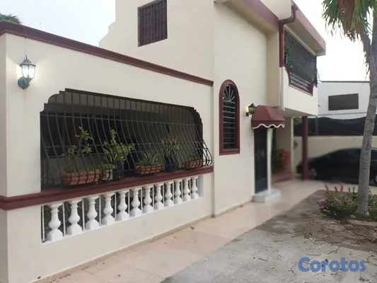 casas - CASA EN LOS RESTAURADORES  PRECIO DE VENTA: RD$35, 2