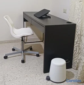 Combo Escritorio Micke Ikea + Silla Snille IKEA  + Base Enfriadora + Zafacón.