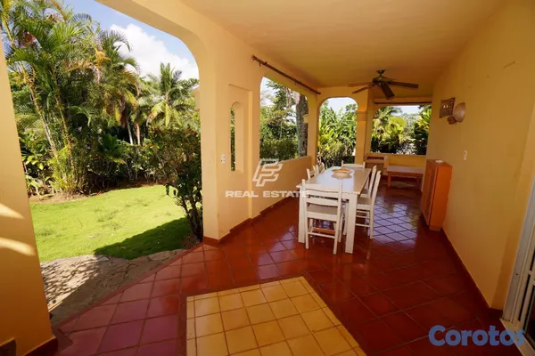 casas vacacionales y villas - Villa en residencial con frondoso Jardín con vistas increíbles 6