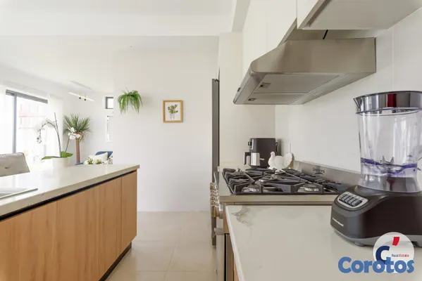 casas - Townhouse de Lujo en Residencial Ziba | US$2,800/m 14