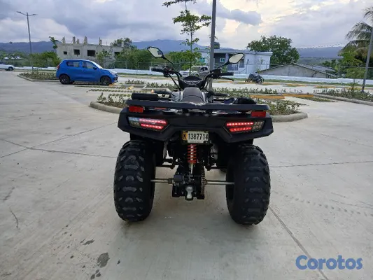 motores y pasolas - Four Wheell Loncin Xwolf 200 2025 8