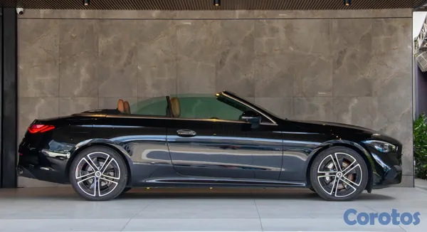 carros - Mercedes-Benz Clase CLE 300 4Matic Cabriolet 2025 4