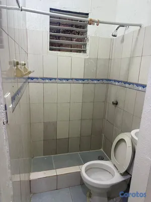 apartamentos - Se alquila apartaestudio en Engombe 5