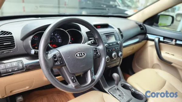 jeepetas y camionetas - 2013 KIA SORENTO (USADO) NEGOCIABLE 11